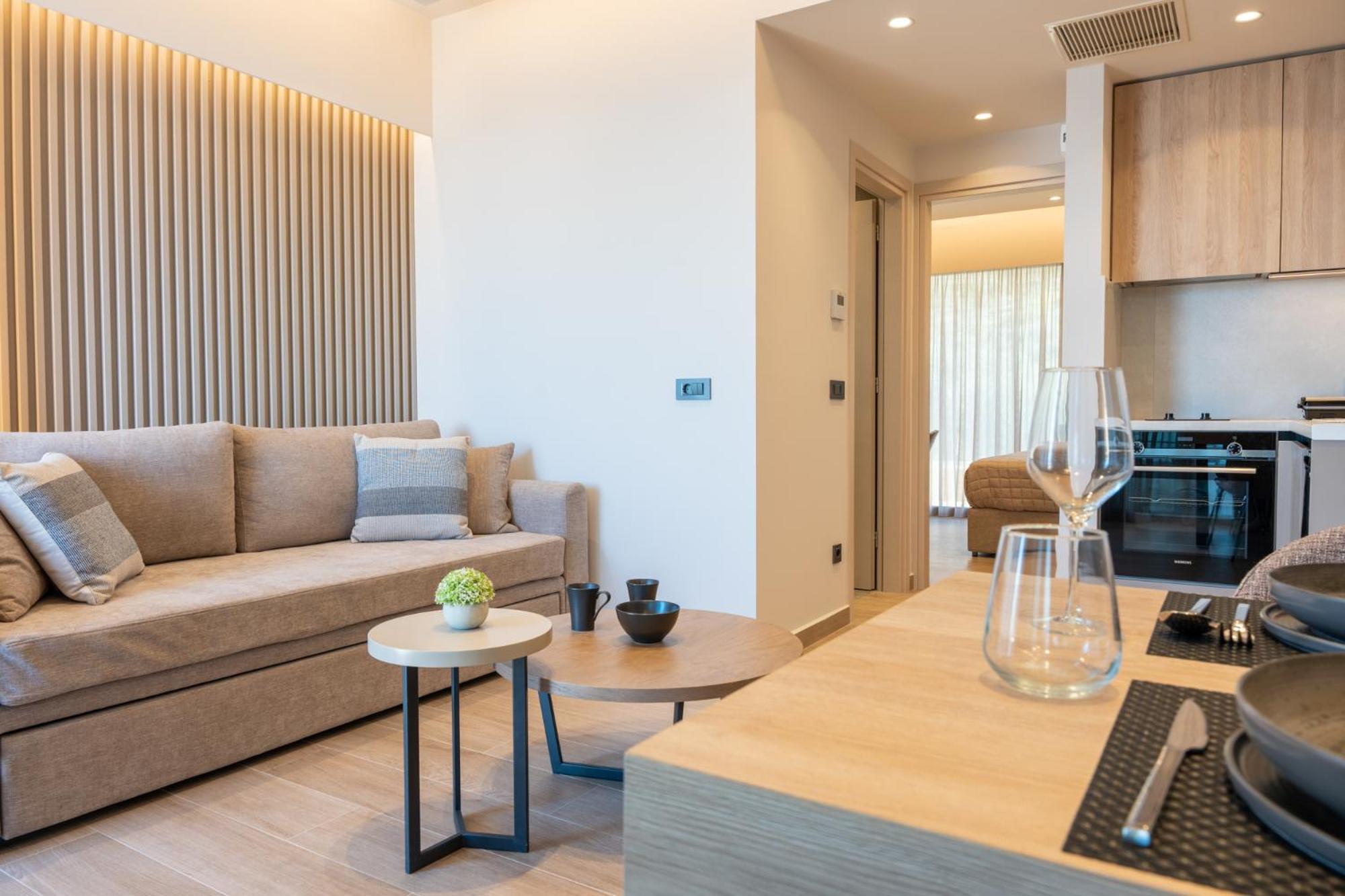 Esthisea Suites Каламата Экстерьер фото